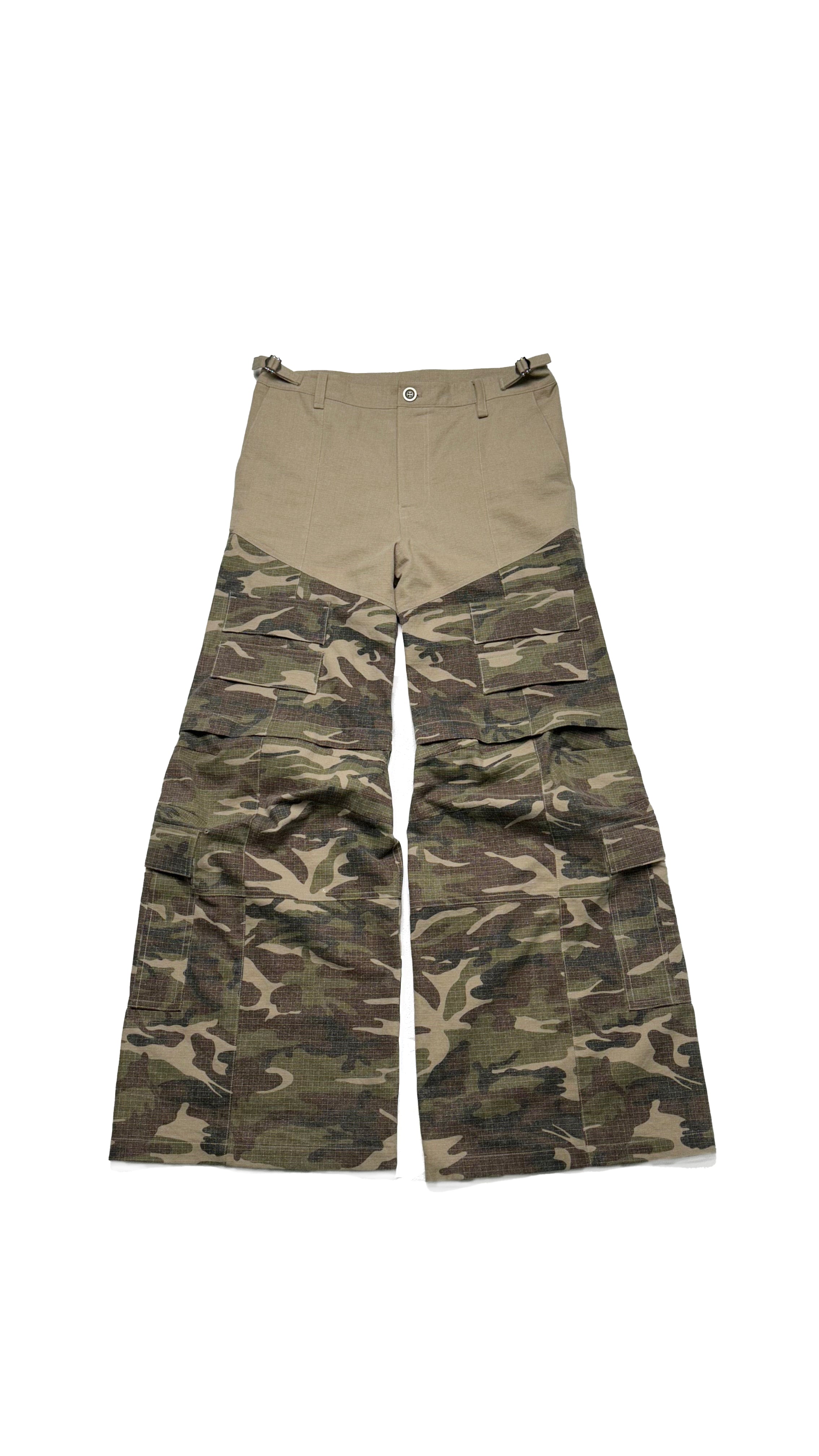 Two-Tiered Cargo Pants - Half