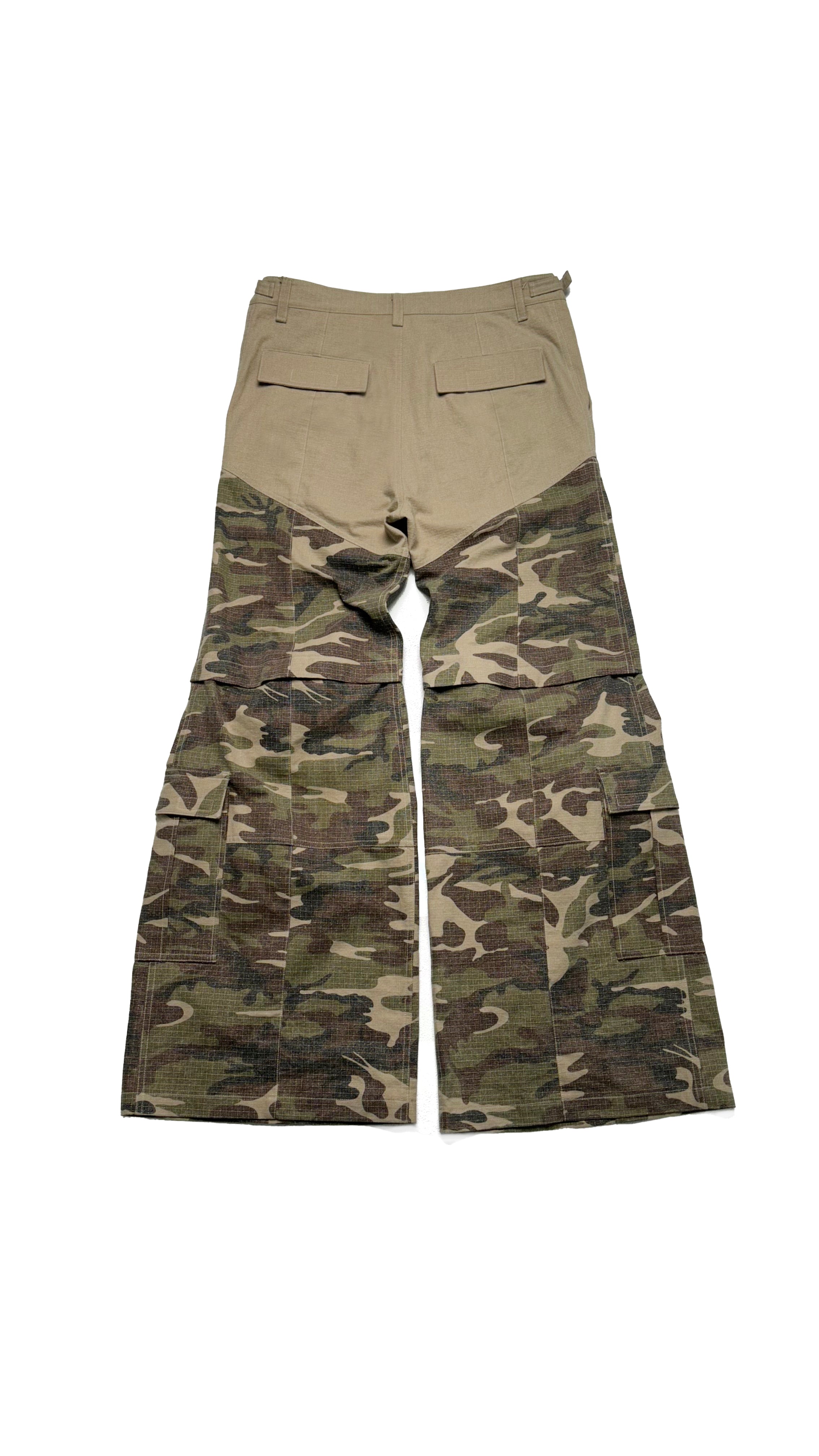Two-Tiered Cargo Pants - Half